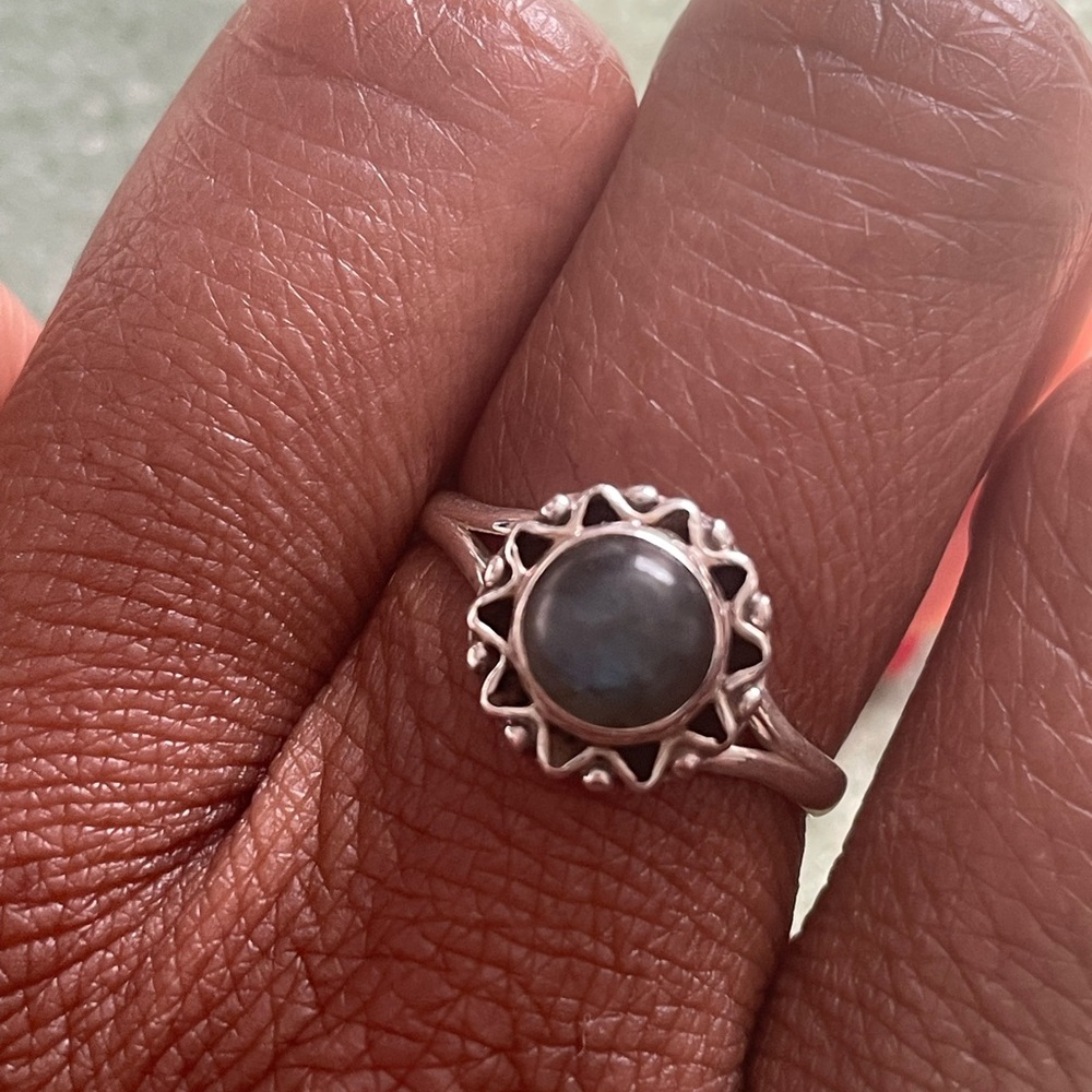 Elegant Labradorite Sterling Silver Ring